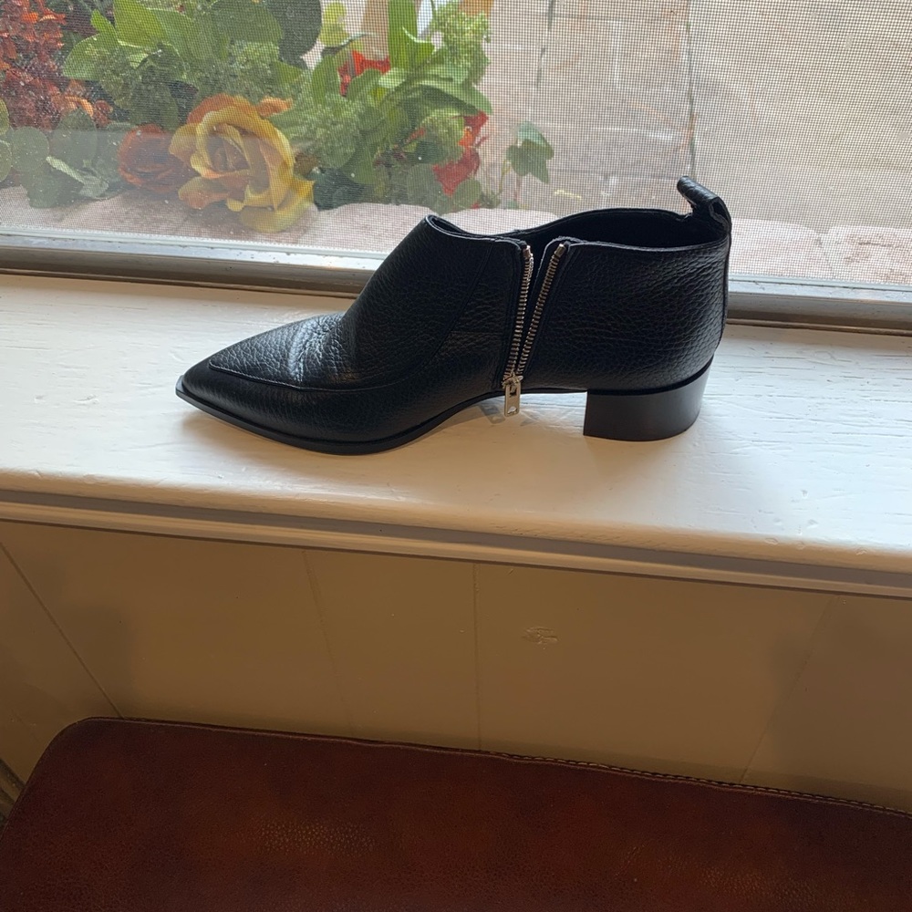 Everlane ankle boots made in Italy